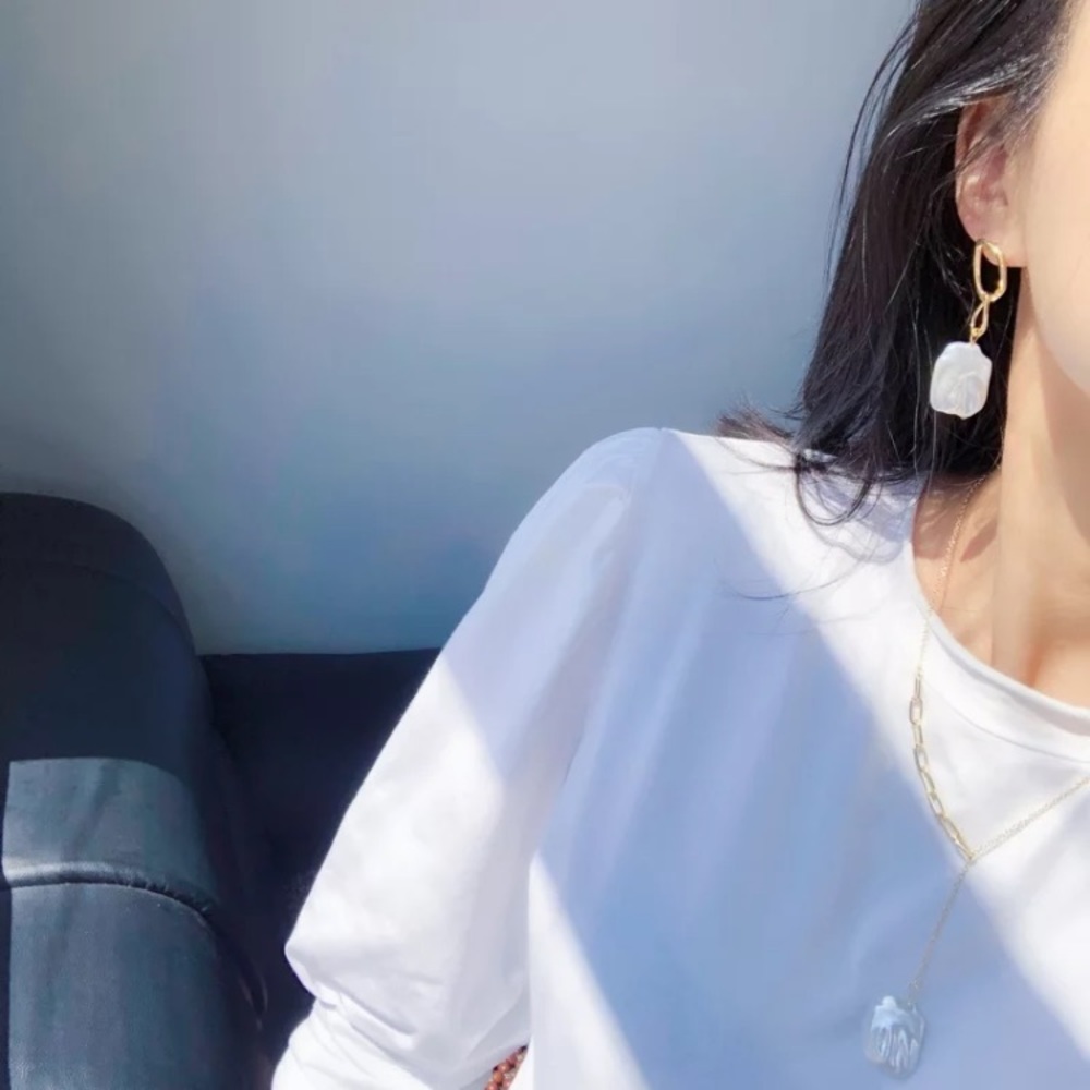 Big Baroque Imitation Pearl Earrings - Picture 4 of 6